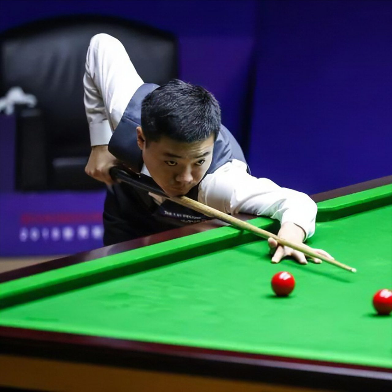 与之相对 与之相对