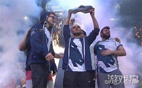 球场上的无 球场上的无