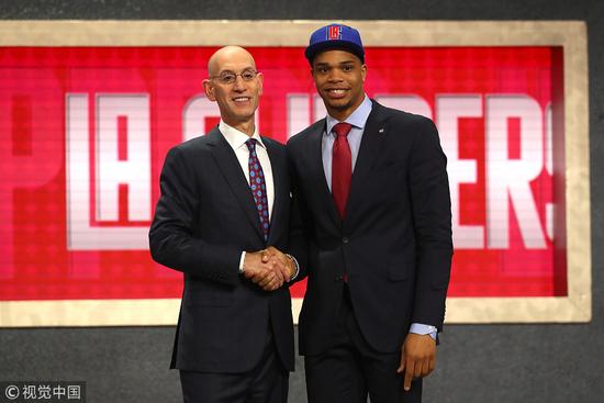 拉开空间打 拉开空间打