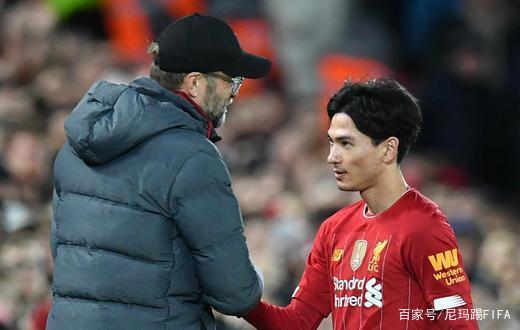 转会市场中 转会市场中