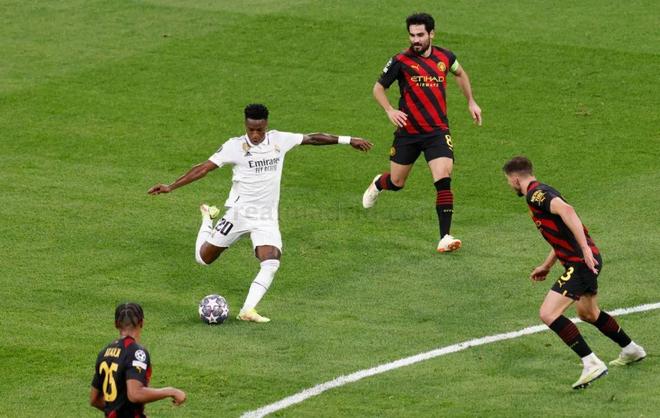 都充满悬念 都充满悬念