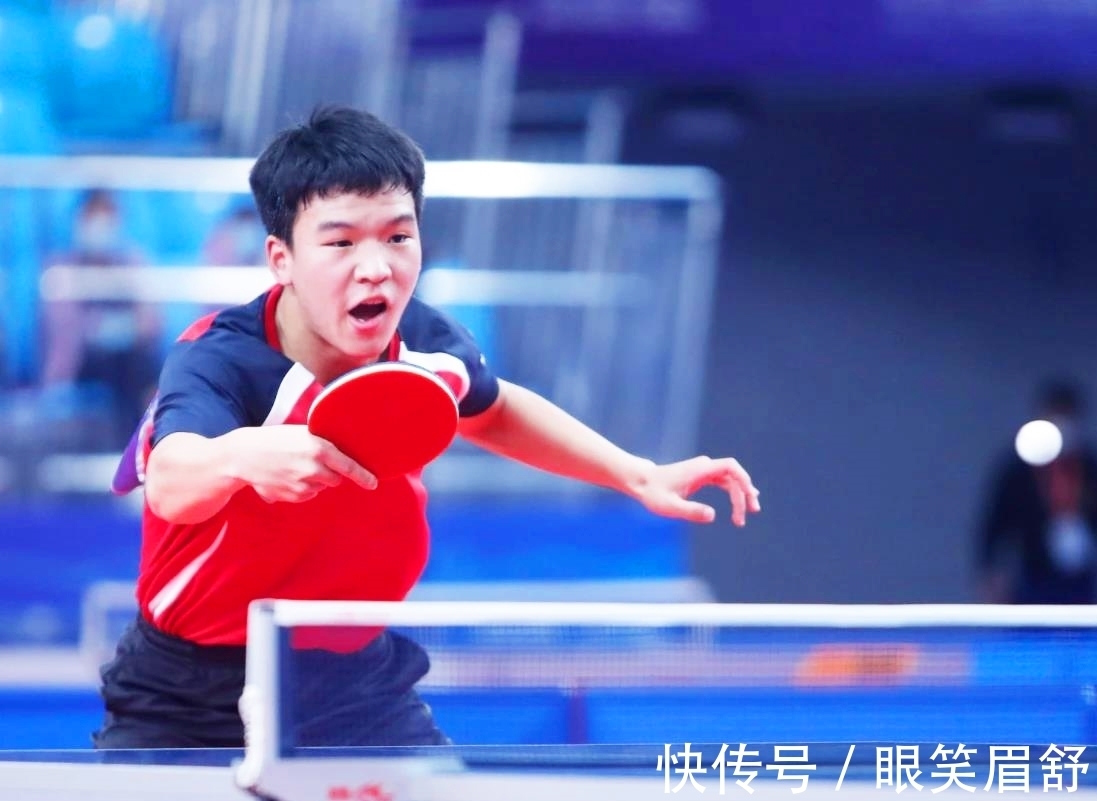 路进行除雪 路进行除雪